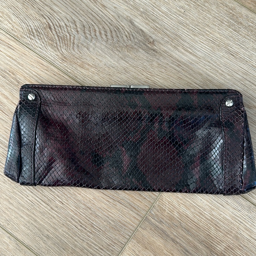 Cole Hahn reptile leather clutch 10 x 4.5 🌿